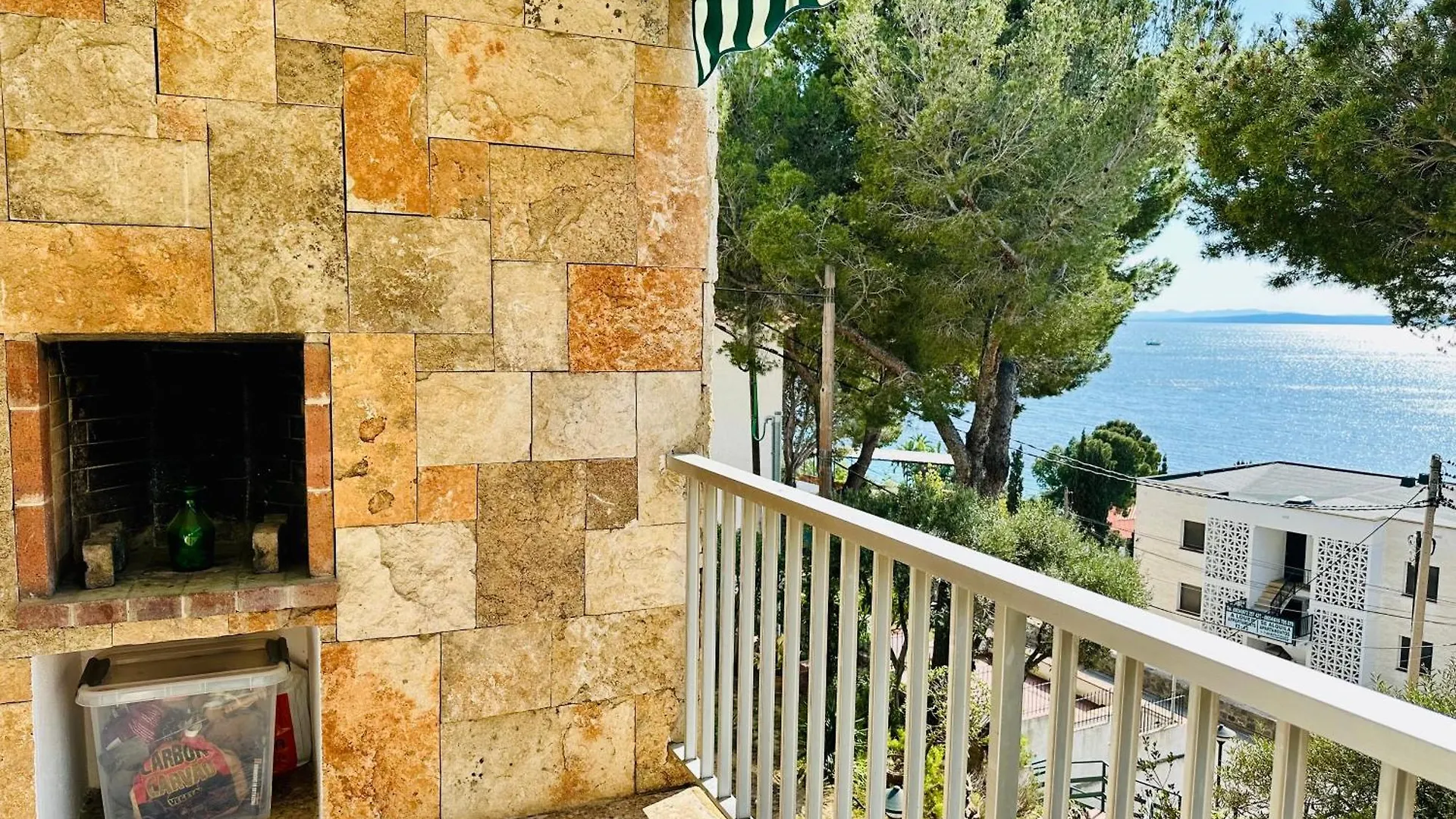 Global Immo 3235 Corsario Apartment Roses Spain
